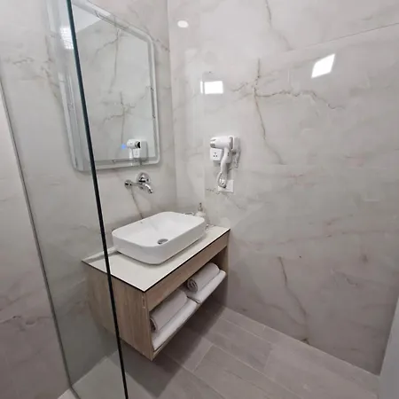 Virginia Appartement Saranda