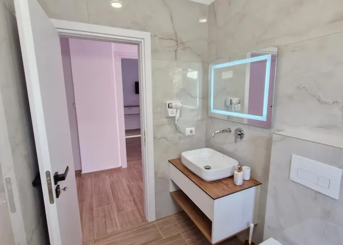 Virginia Apartment Sarandë